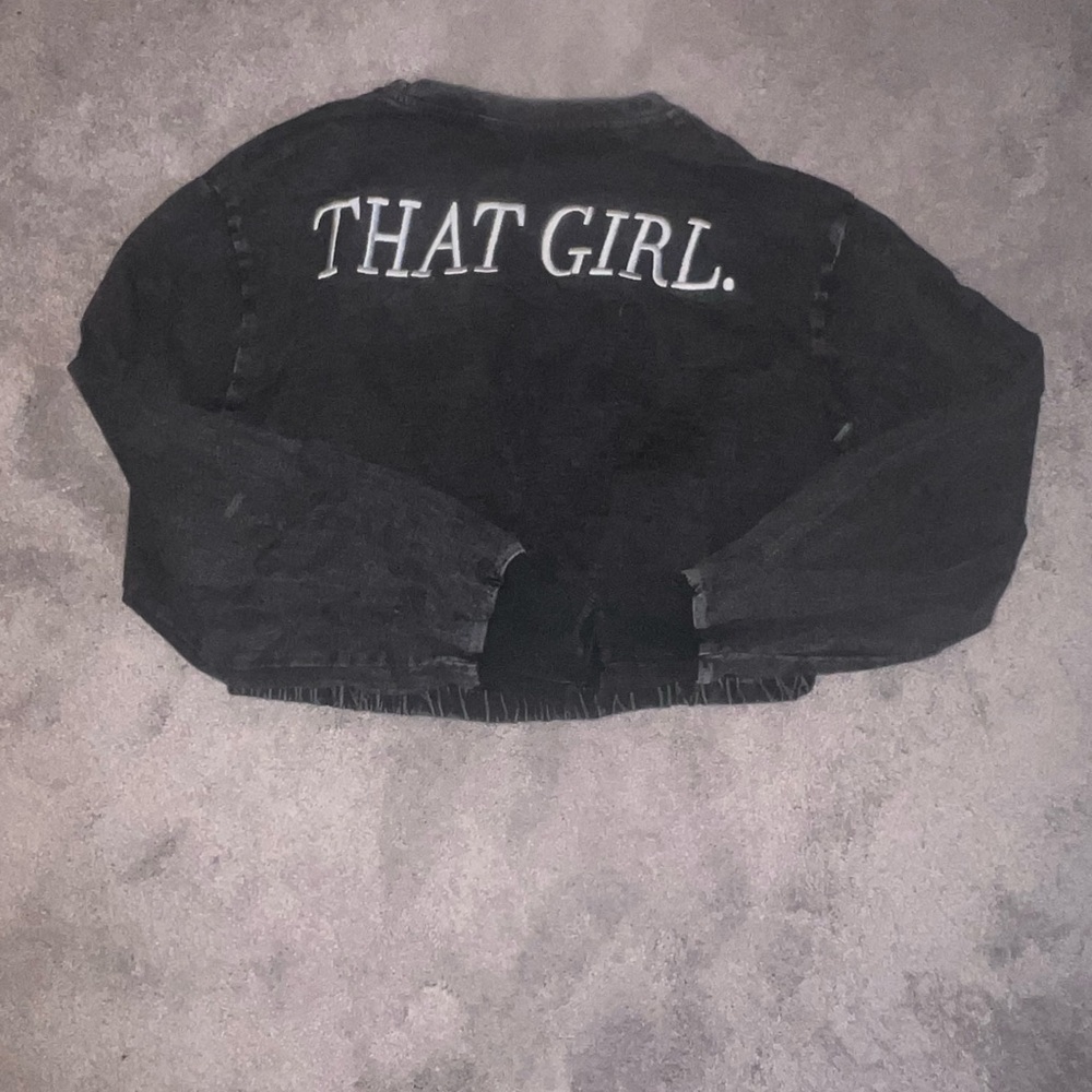 Minaa Monroe That Girl Long Sleeve Cropped Shirt. 
Charcoal Gray